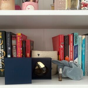 BNWT merit retrospect 30 m L bundle